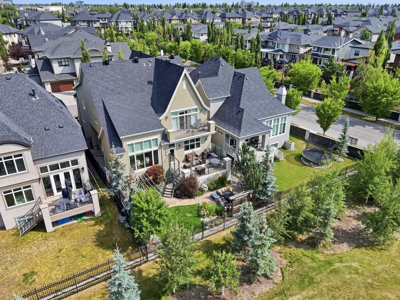 11 Aspen Summit Court SW