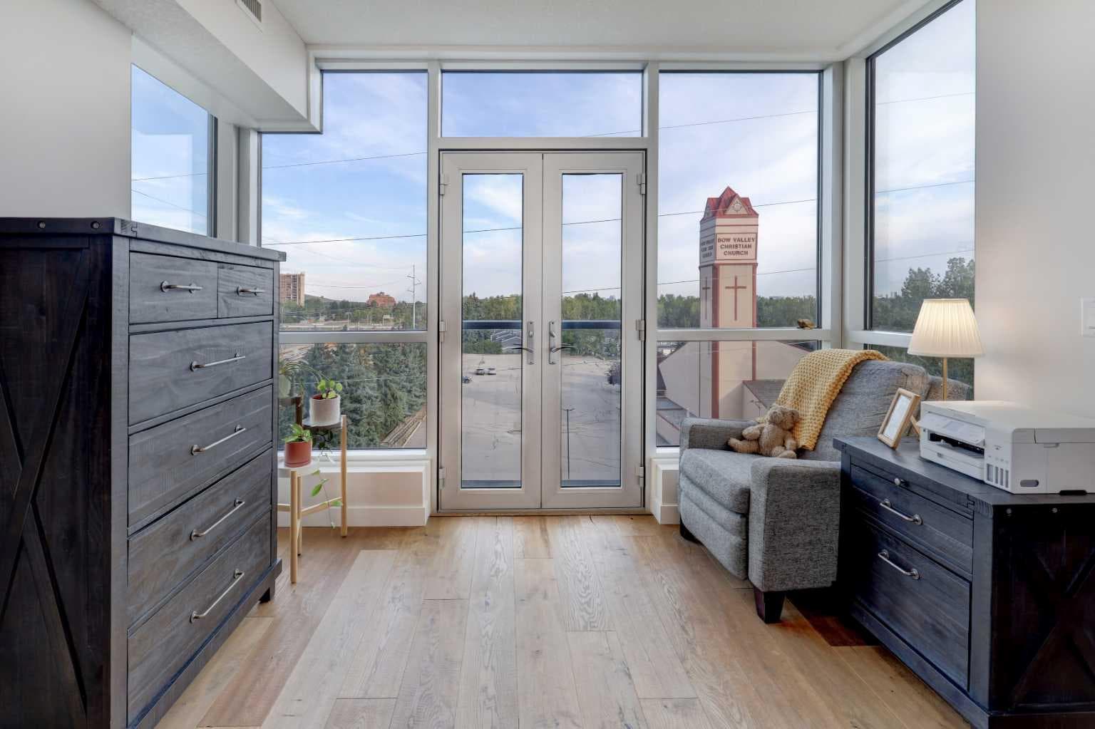 604, 32 Varsity Estates Circle NW