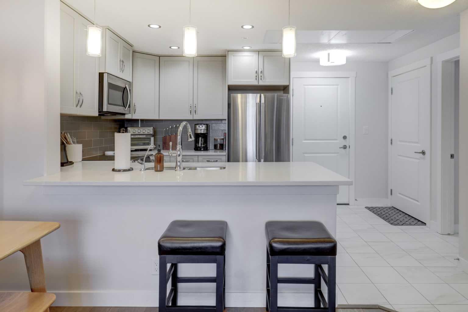604, 32 Varsity Estates Circle NW