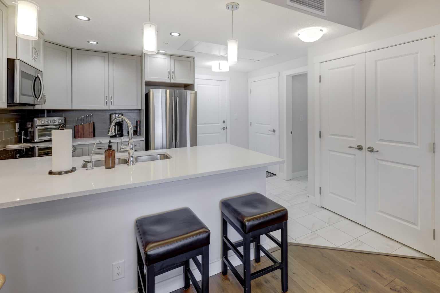 604, 32 Varsity Estates Circle NW