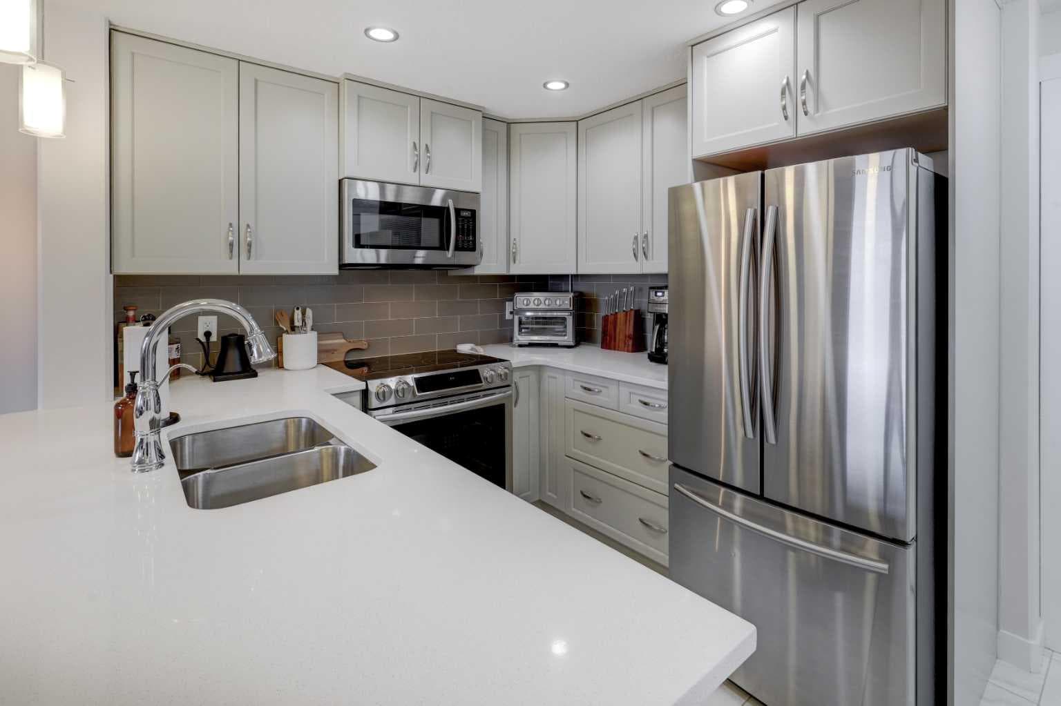 604, 32 Varsity Estates Circle NW
