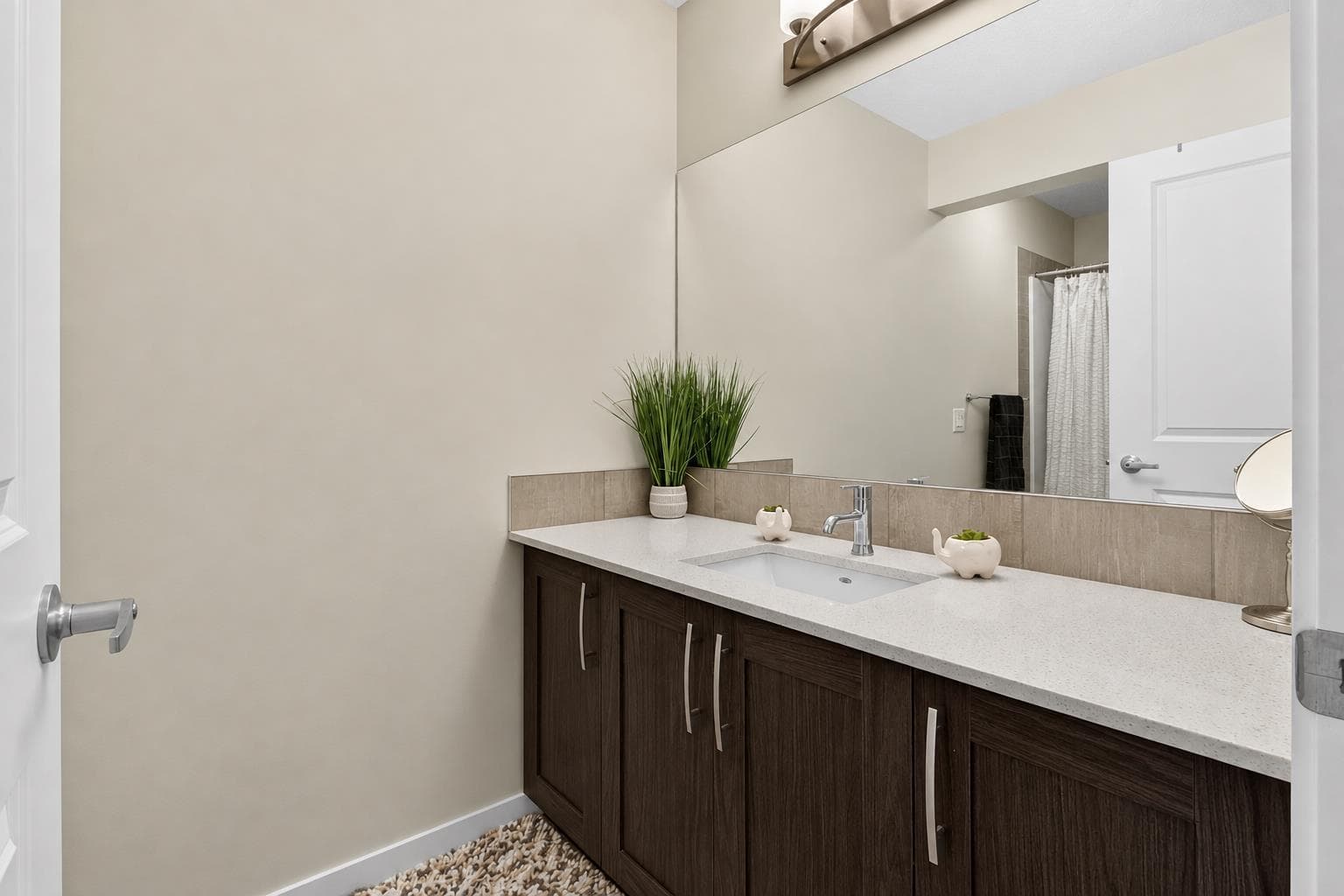 104 Homestead Close NE