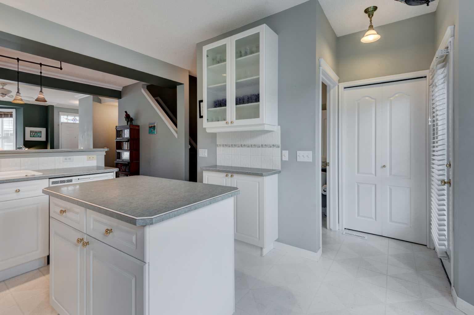 46 Prestwick Gardens SE