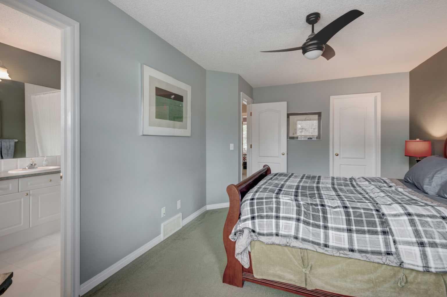 46 Prestwick Gardens SE