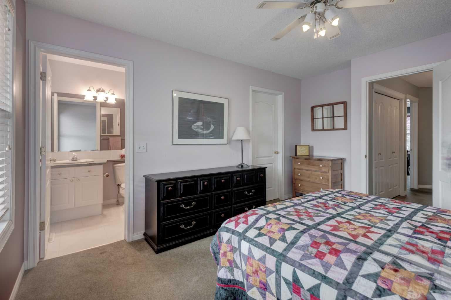 46 Prestwick Gardens SE