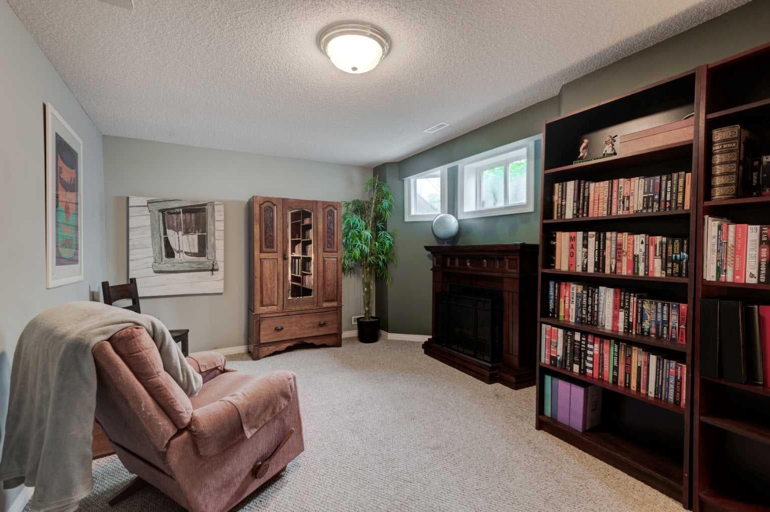 46 Prestwick Gardens SE