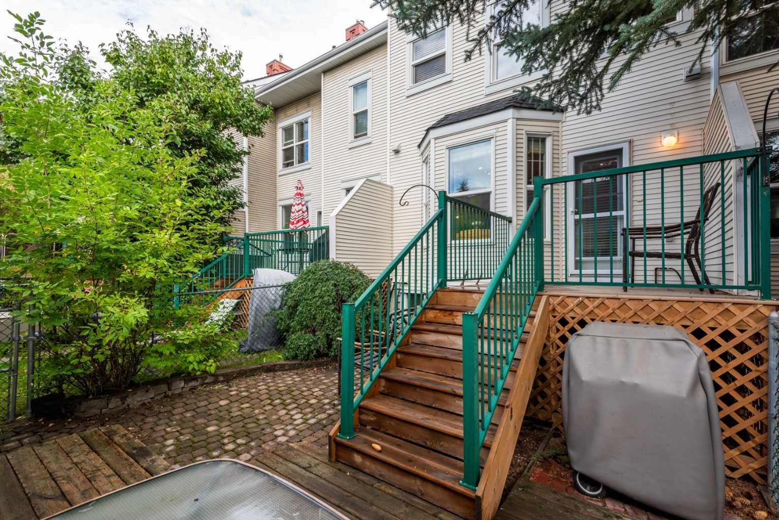 46 Prestwick Gardens SE