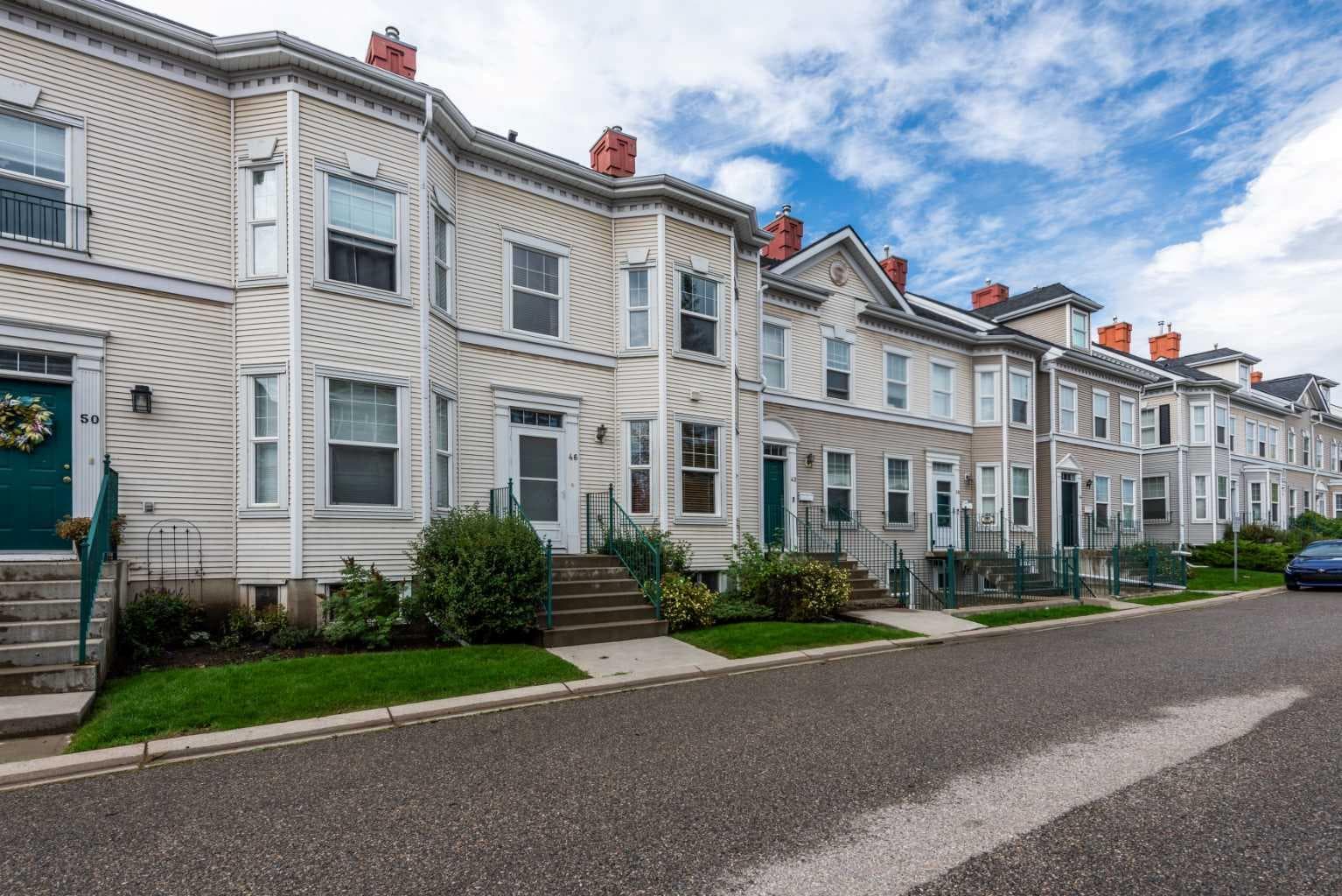46 Prestwick Gardens SE