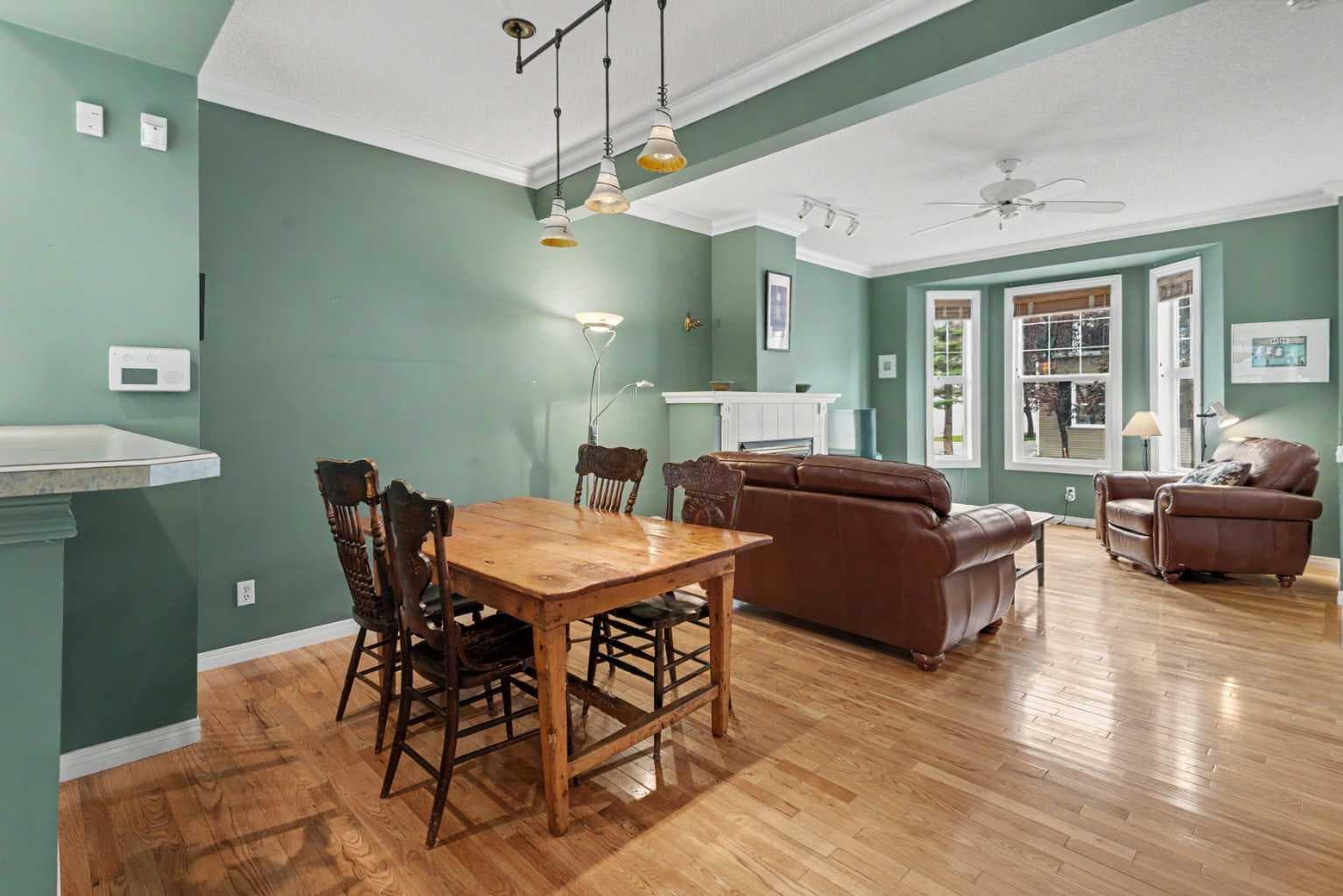 46 Prestwick Gardens SE
