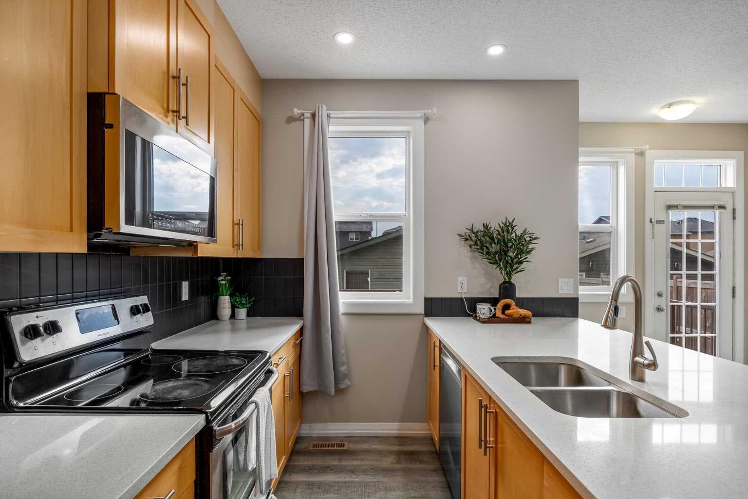 74 Ravenswynd Rise SE