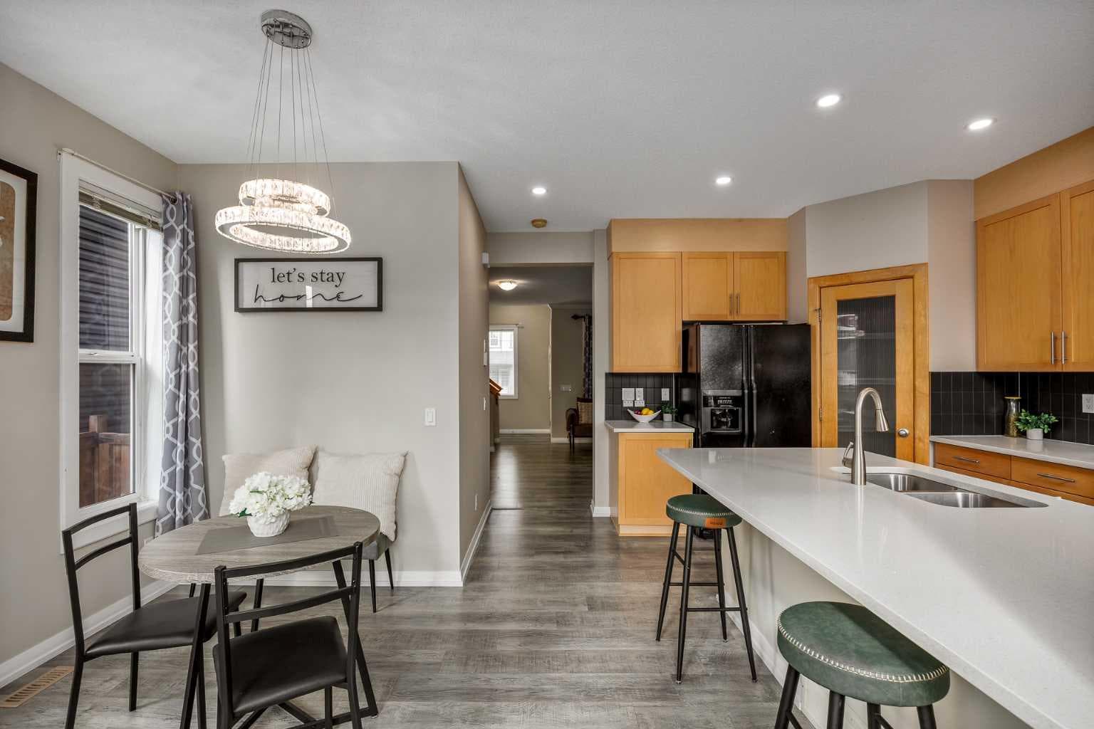 74 Ravenswynd Rise SE