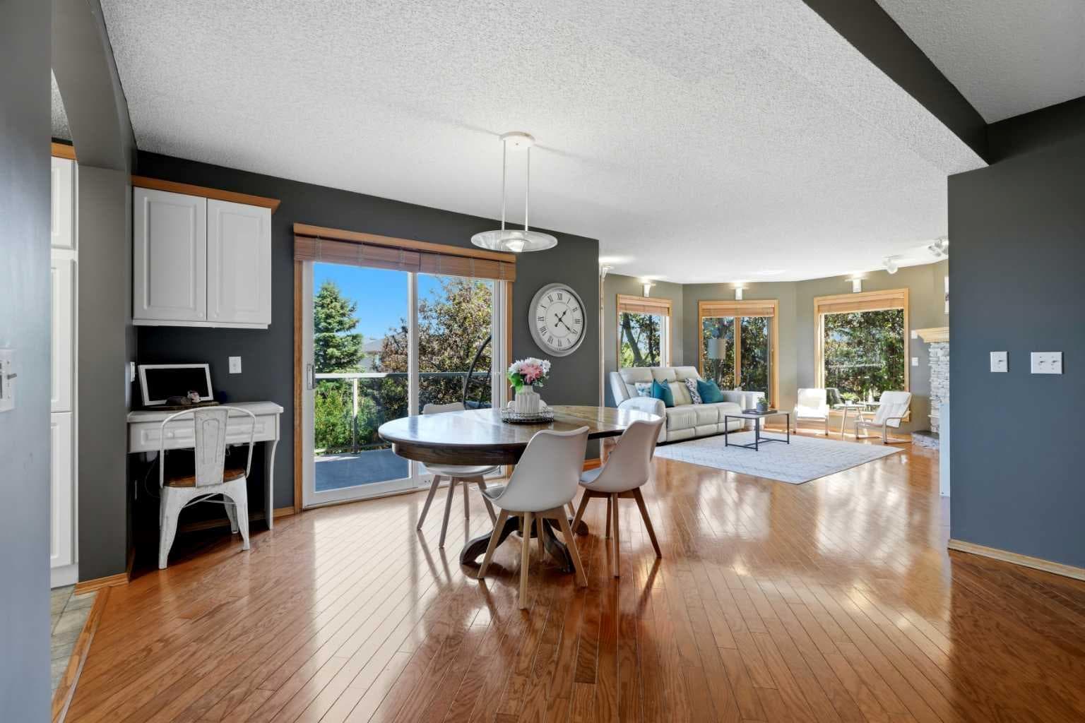 131 Edgebrook Circle NW