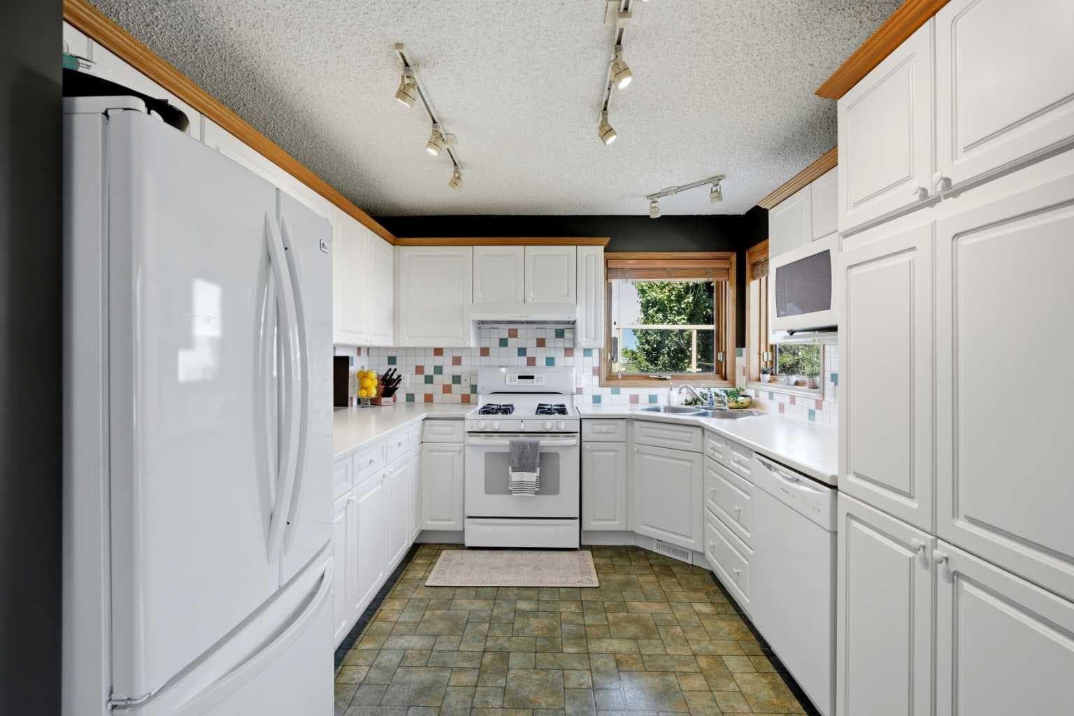 131 Edgebrook Circle NW