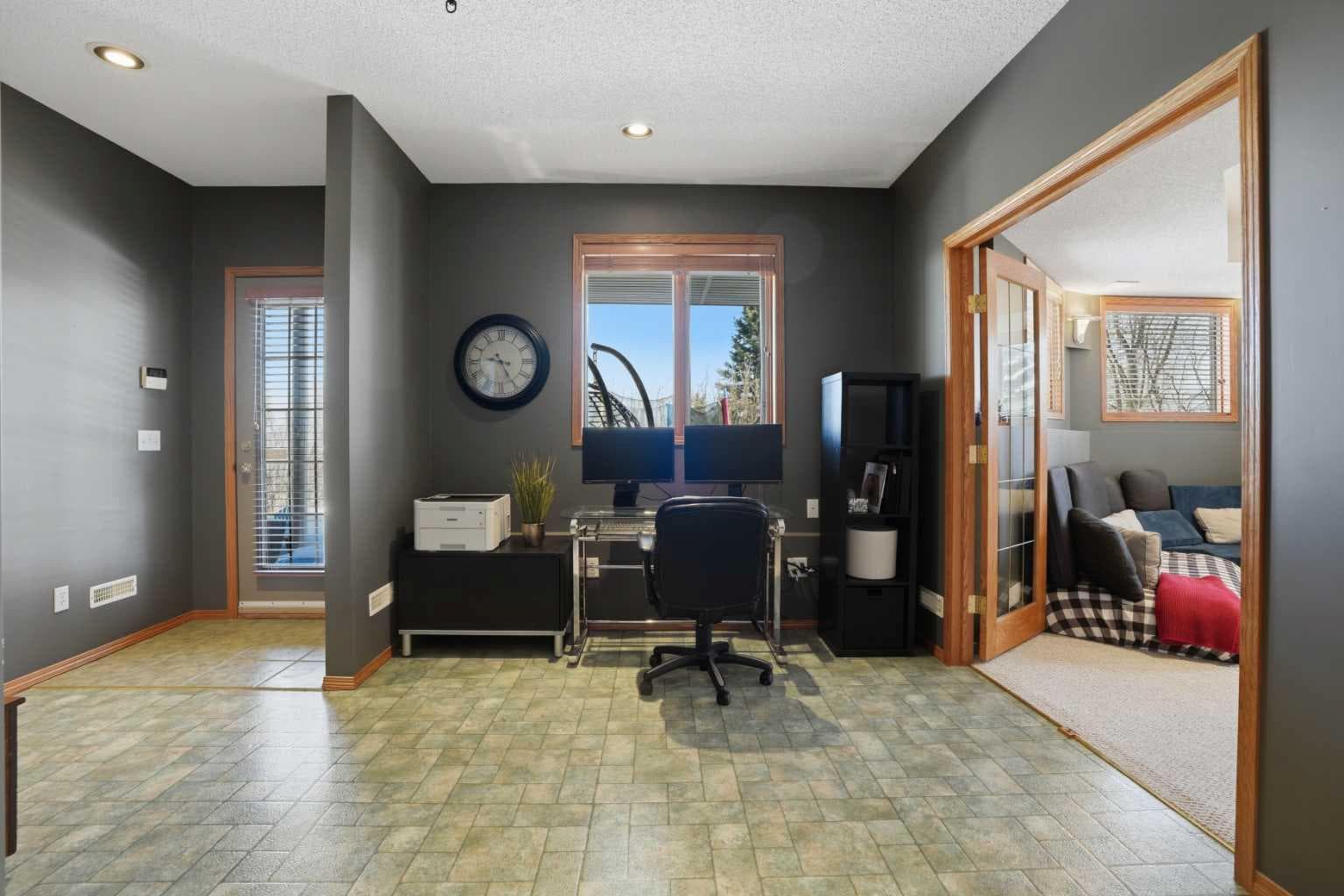 131 Edgebrook Circle NW