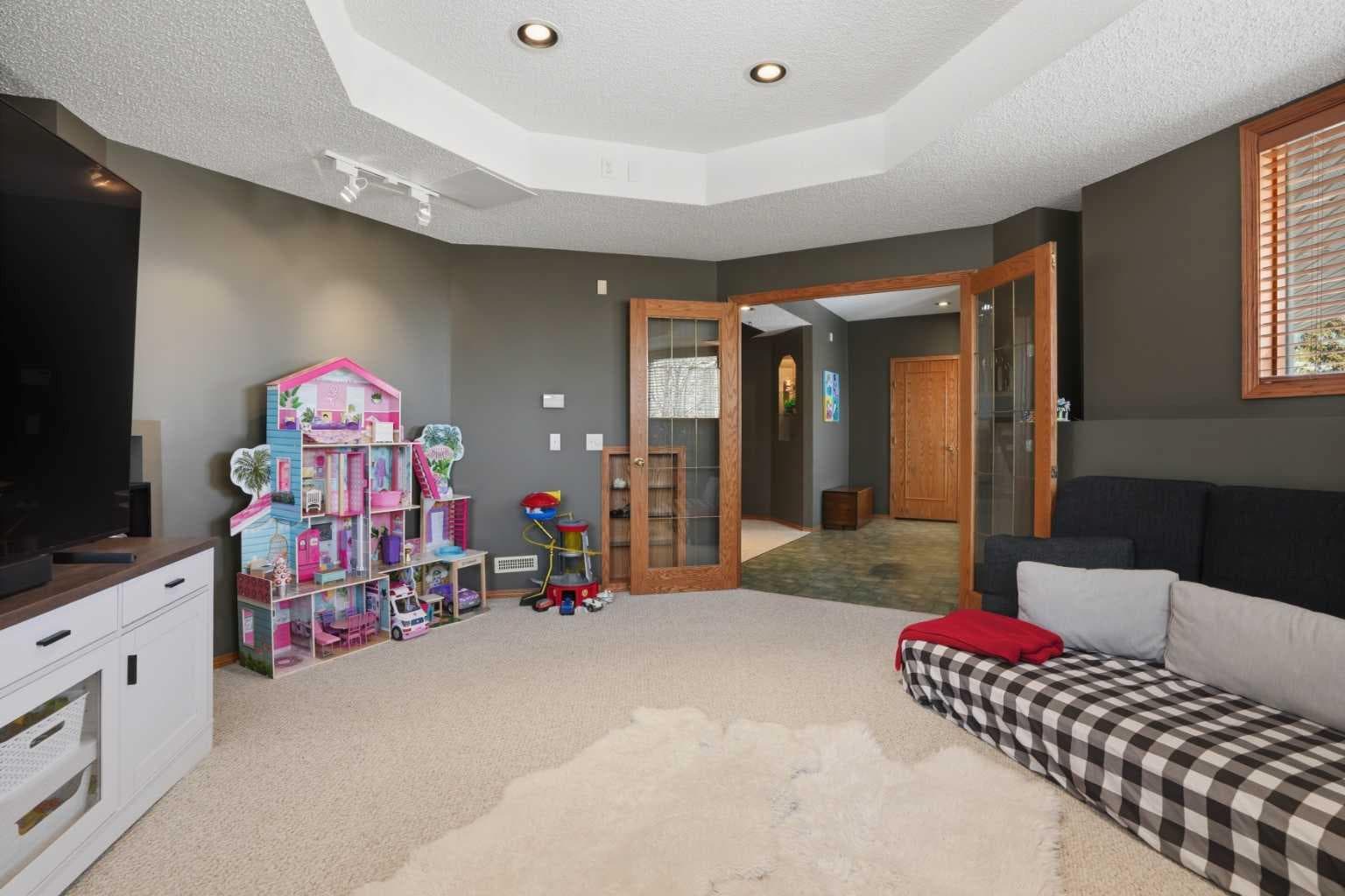 131 Edgebrook Circle NW