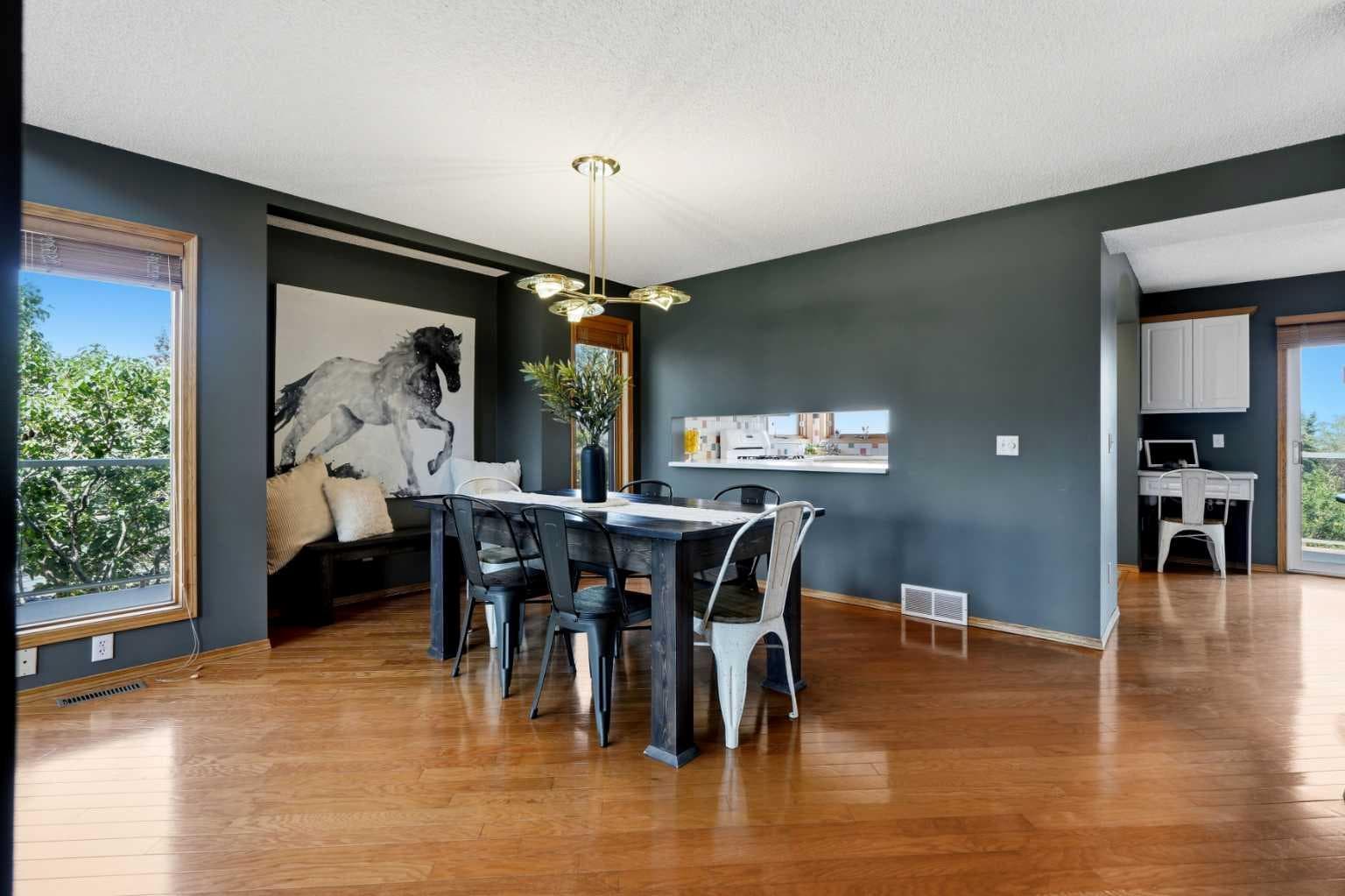 131 Edgebrook Circle NW