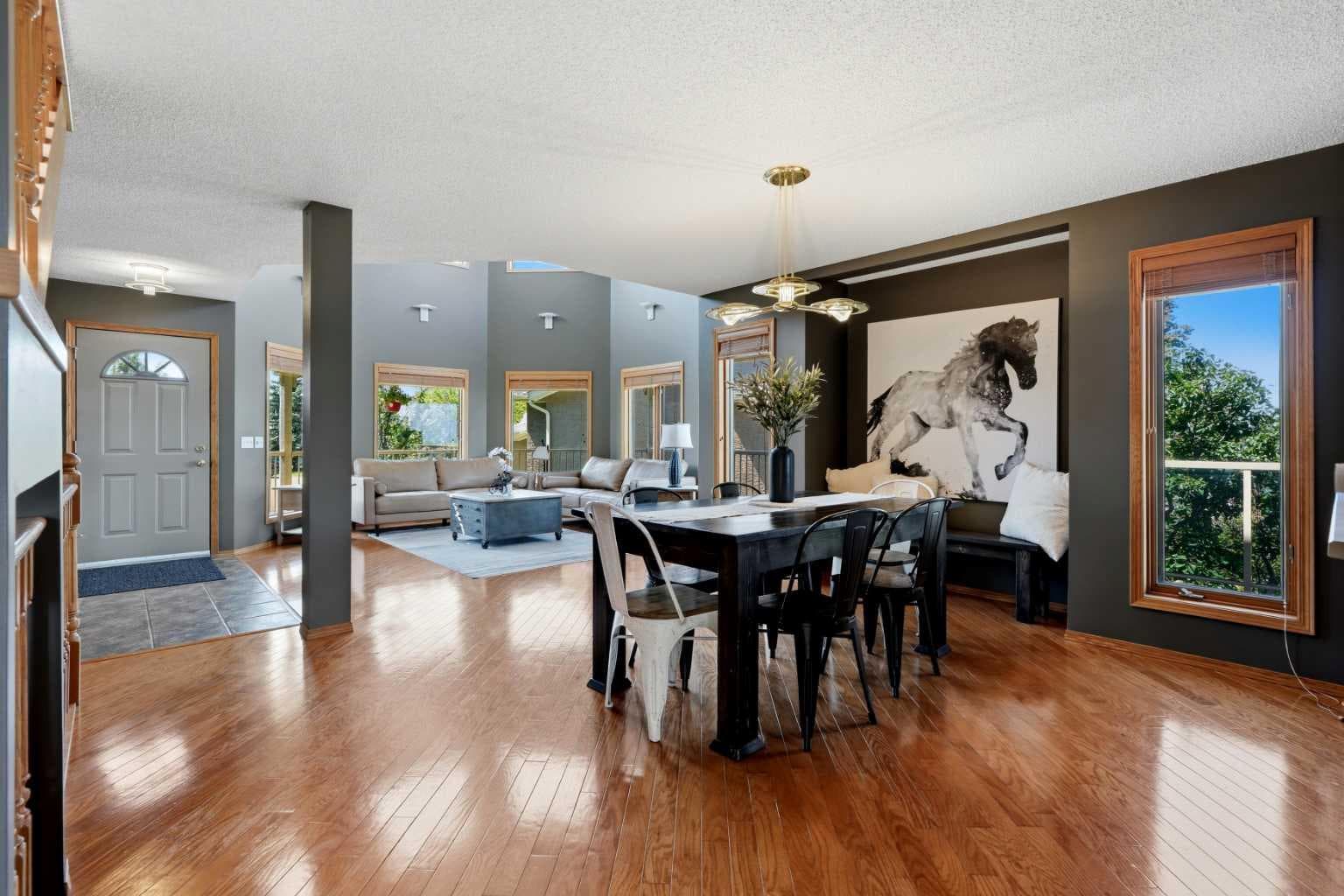 131 Edgebrook Circle NW