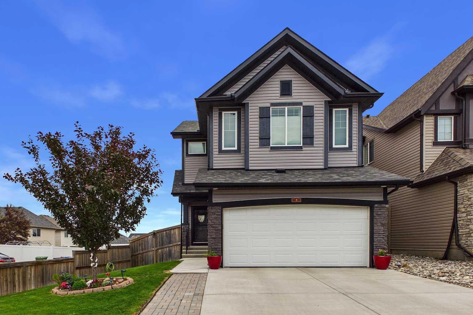 8 Sage Bank Road NW