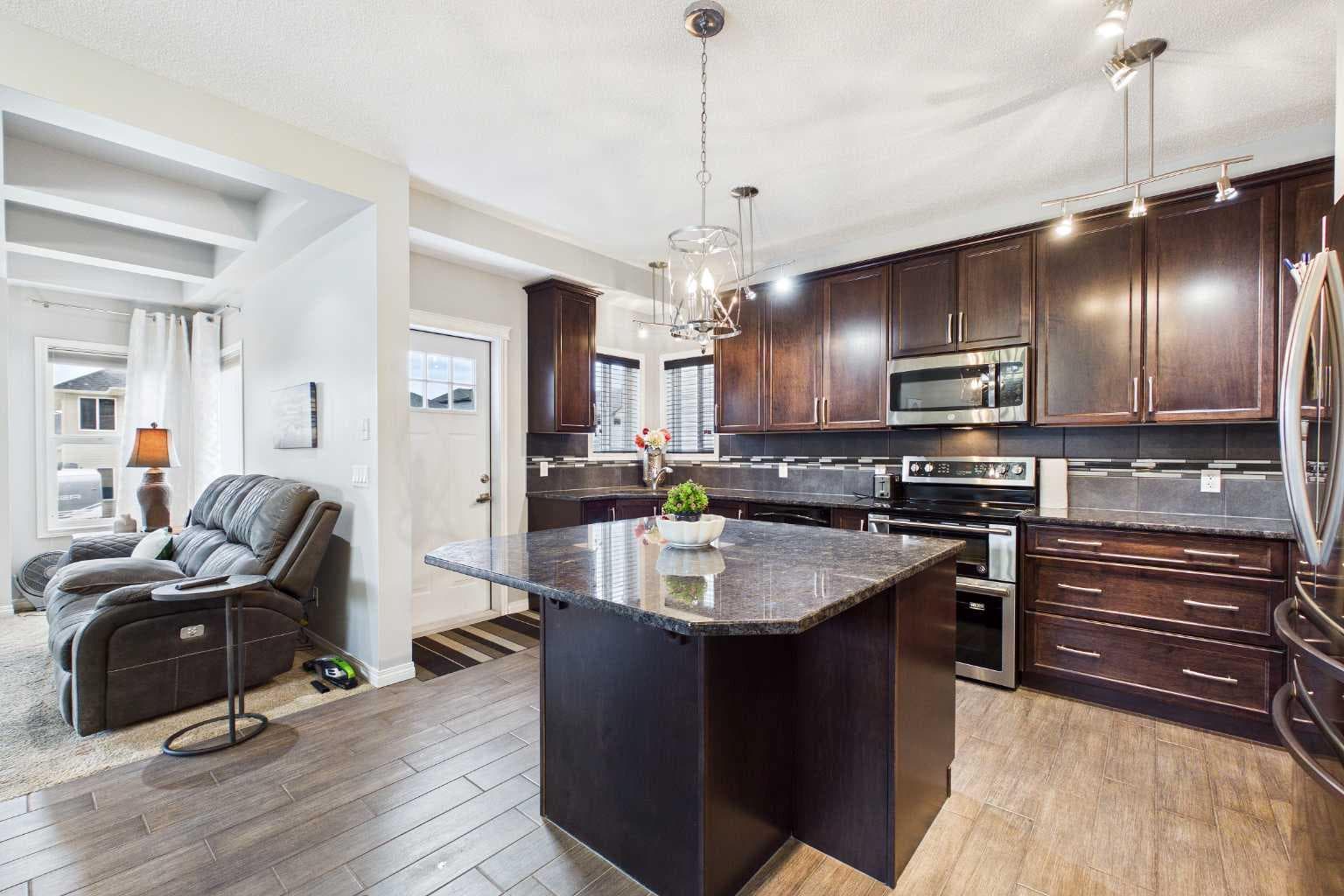 8 Sage Bank Road NW