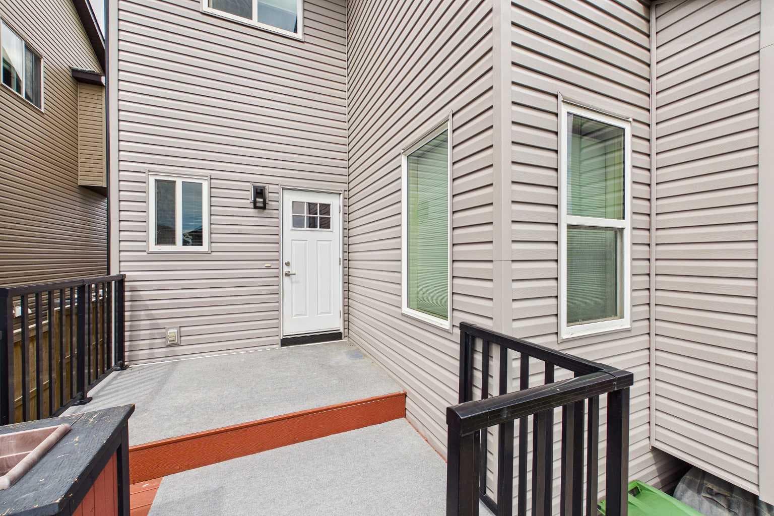 8 Sage Bank Road NW