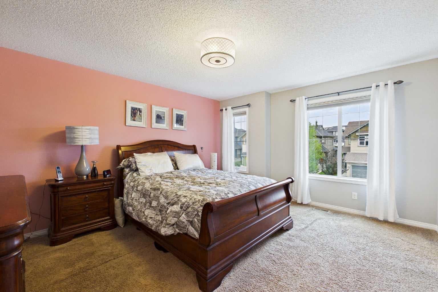 8 Sage Bank Road NW