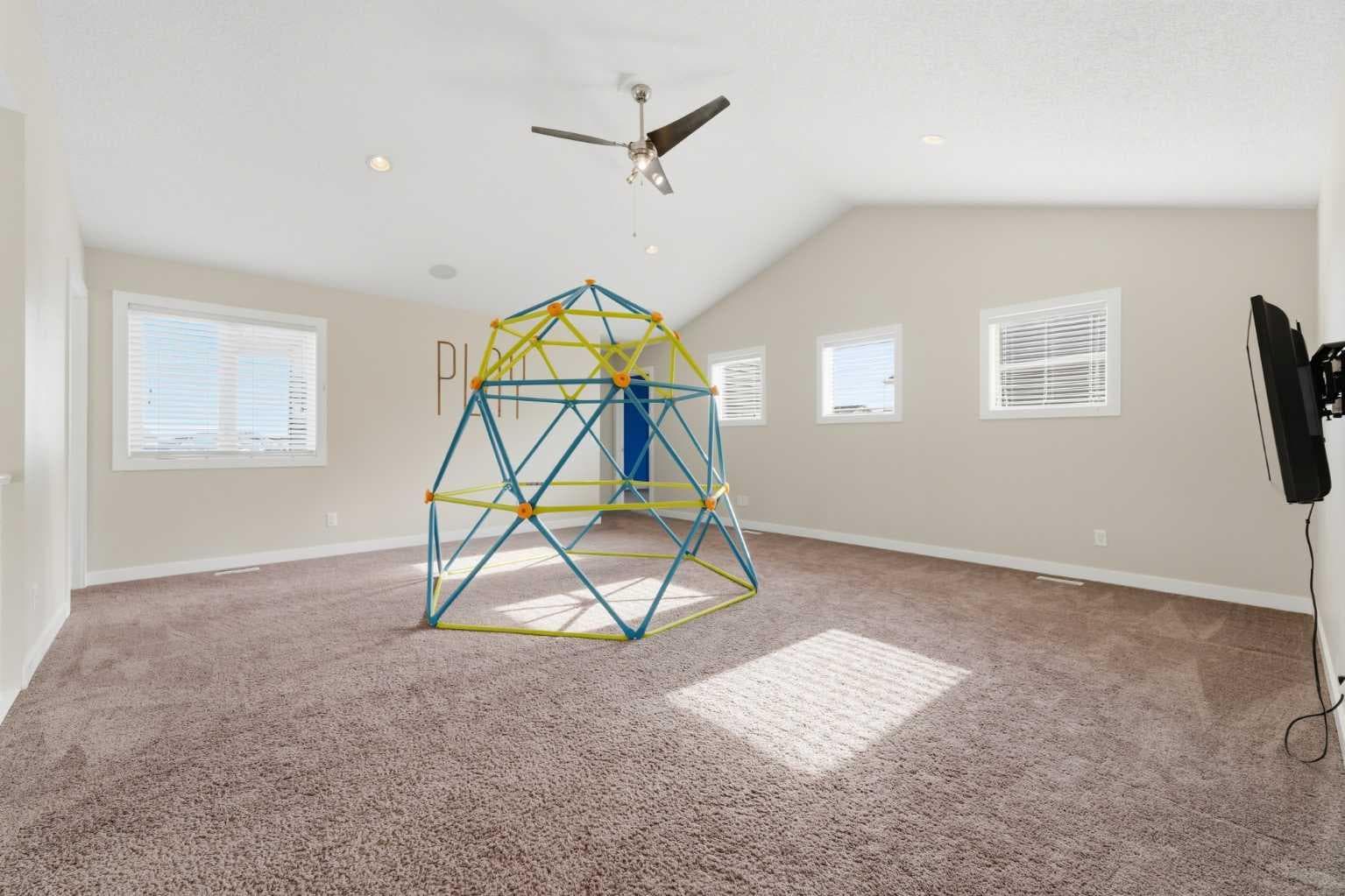 309 Rainbow Falls Way 