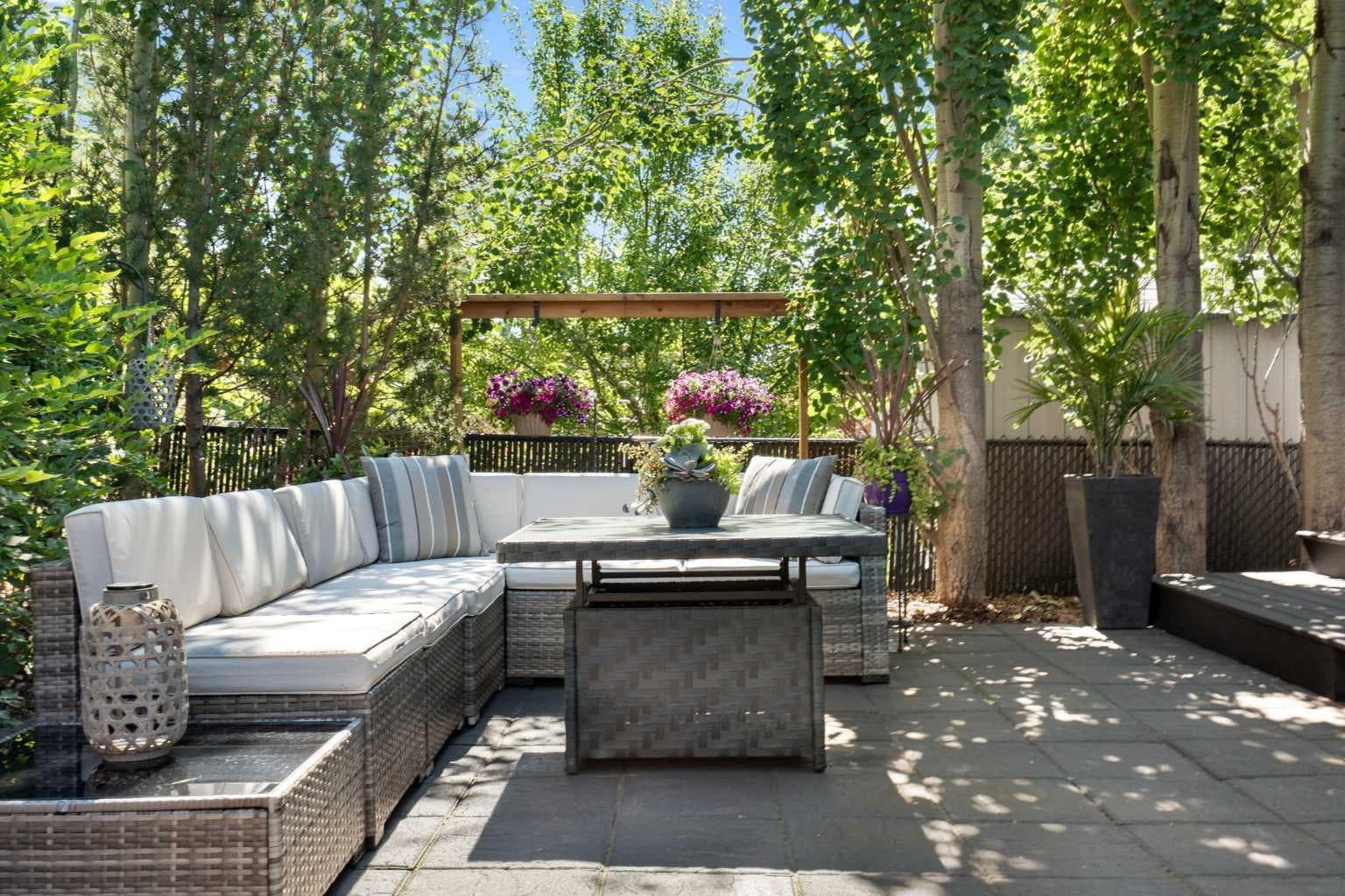 146 Discovery Ridge Way SW