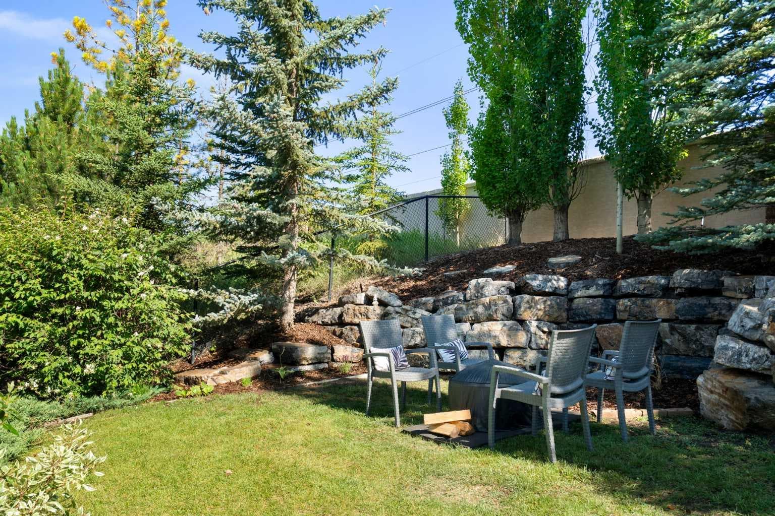 146 Discovery Ridge Way SW