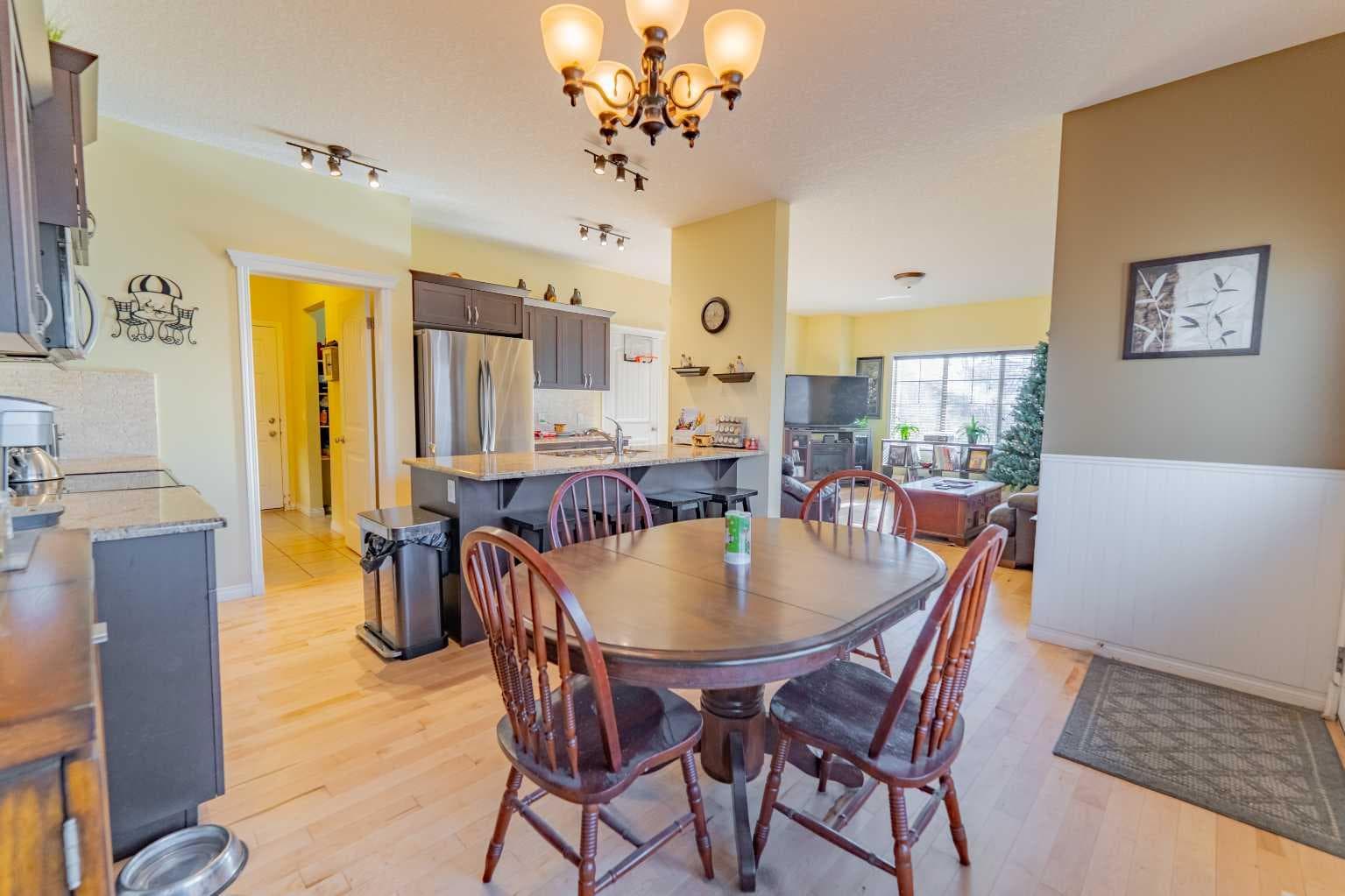 142 West Pointe Circle 