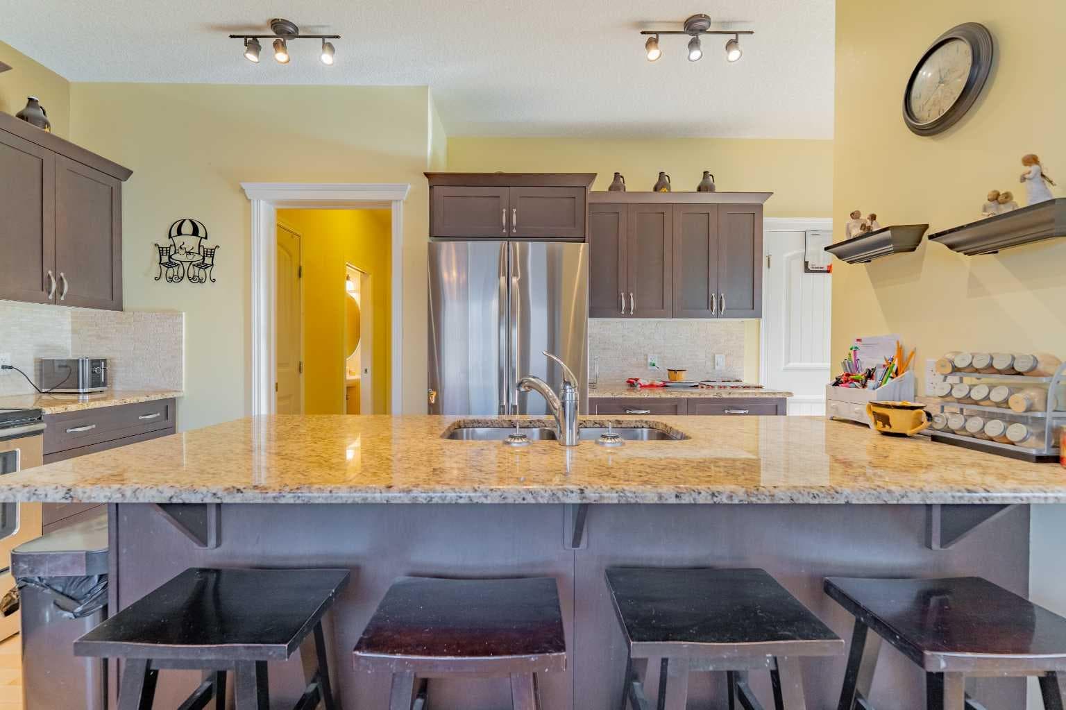 142 West Pointe Circle 