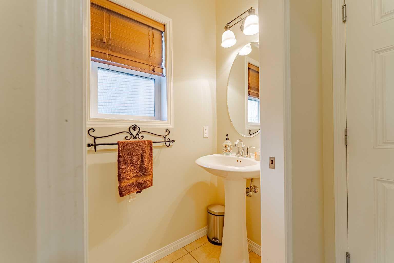 142 West Pointe Circle 