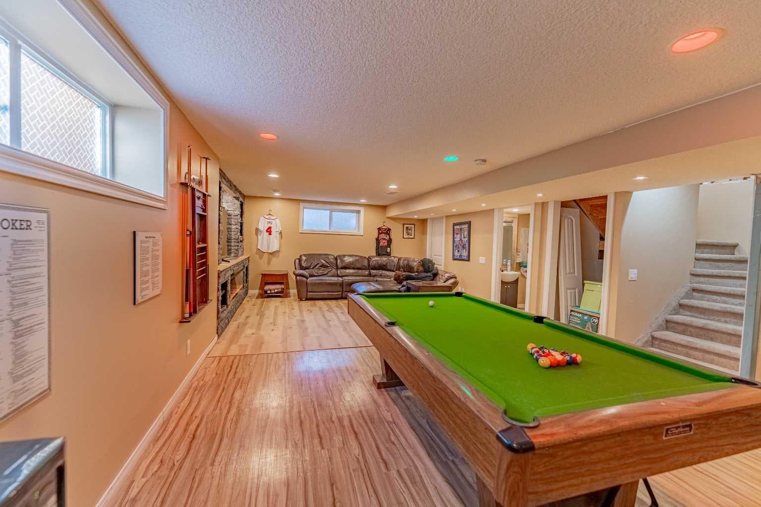 142 West Pointe Circle 