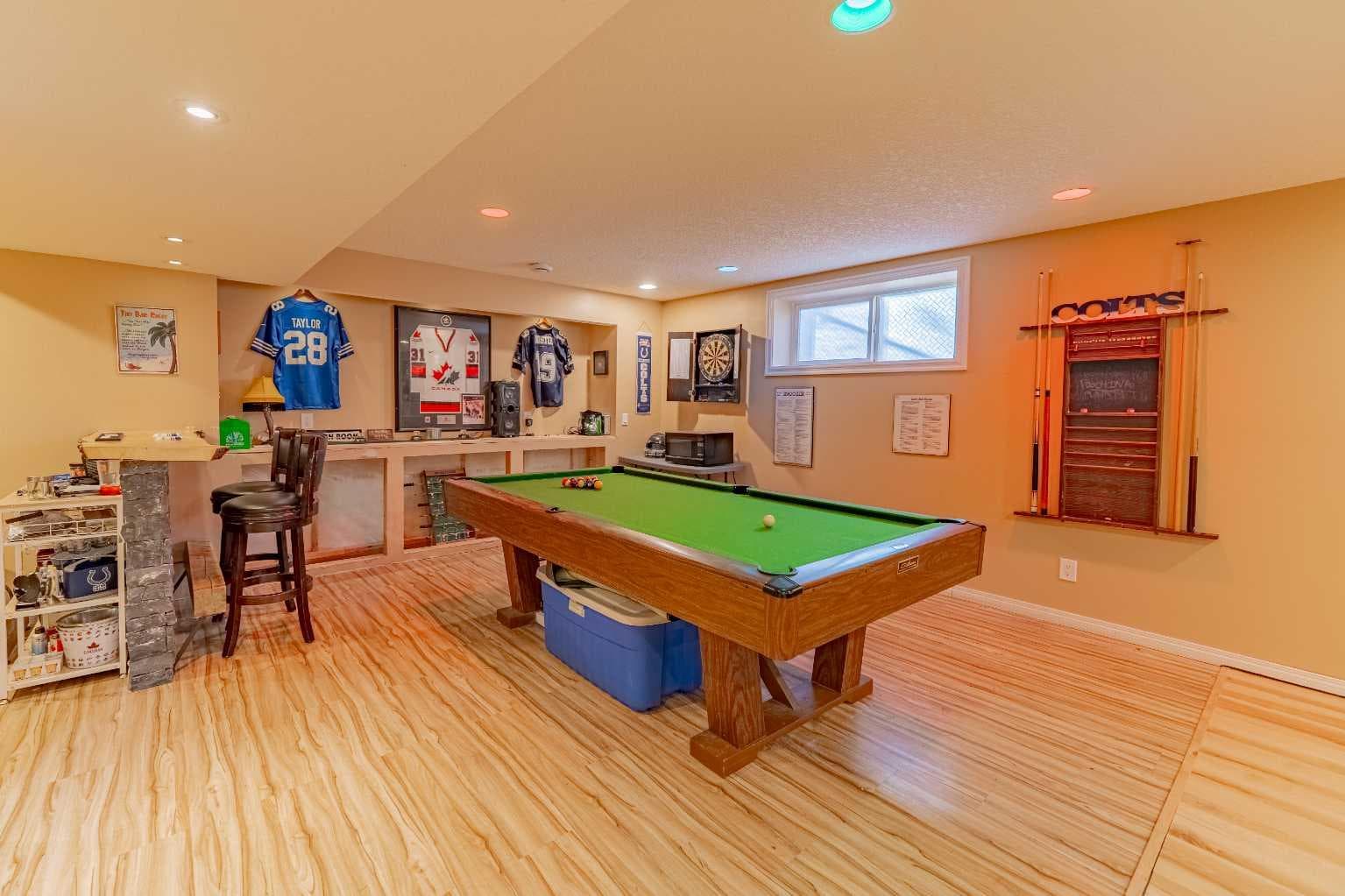 142 West Pointe Circle 