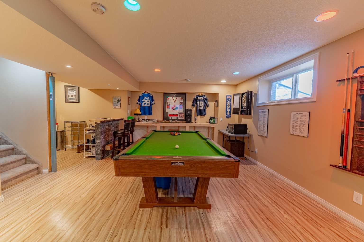 142 West Pointe Circle 
