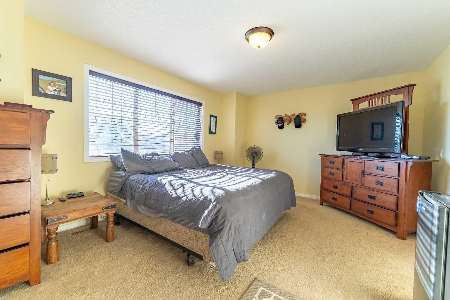 142 West Pointe Circle 