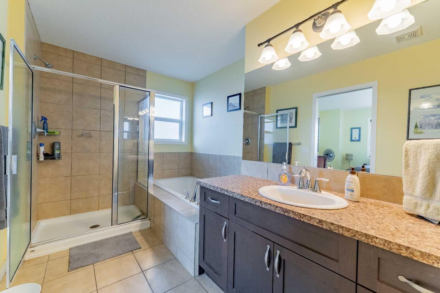 142 West Pointe Circle 
