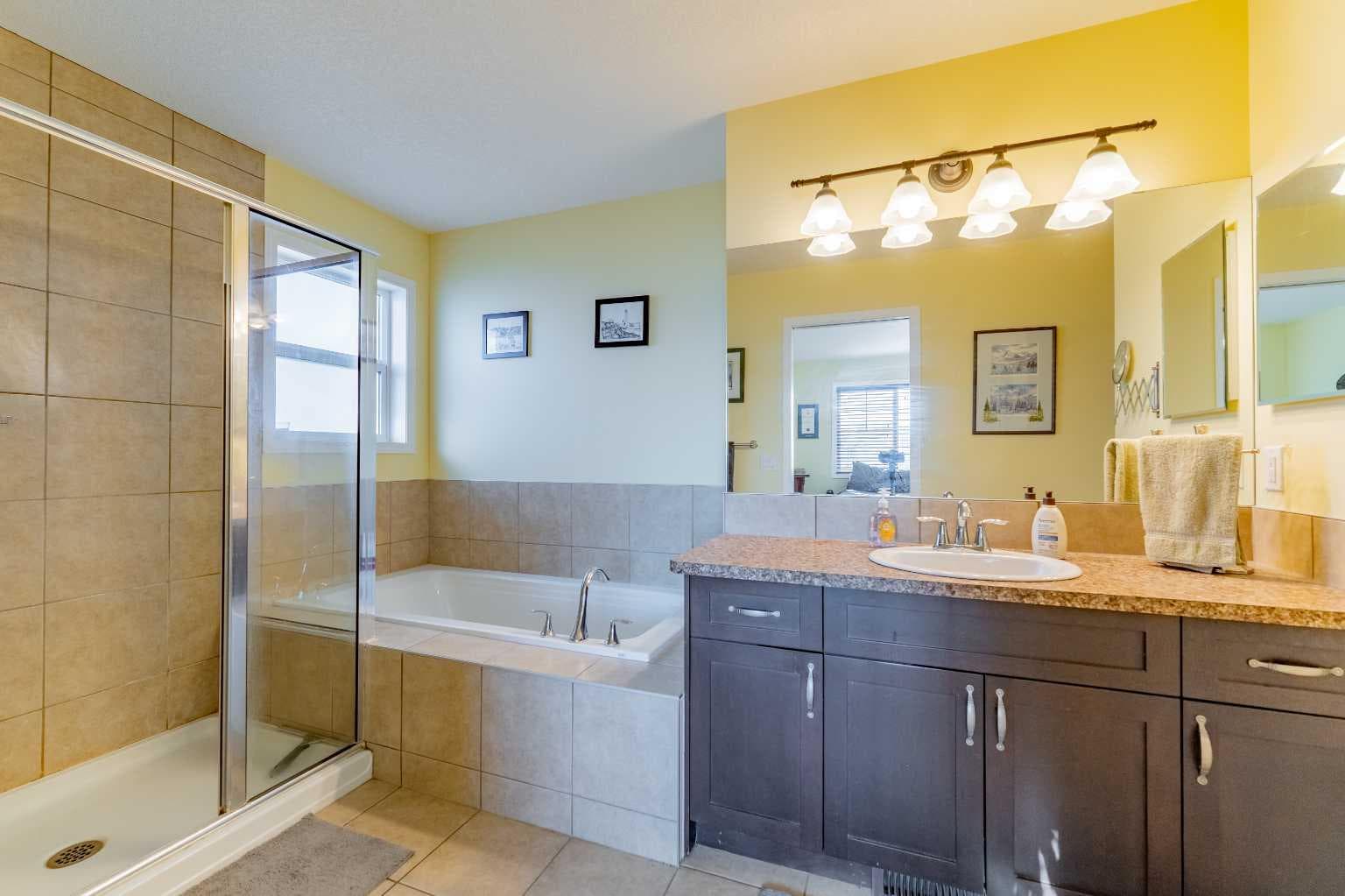 142 West Pointe Circle 