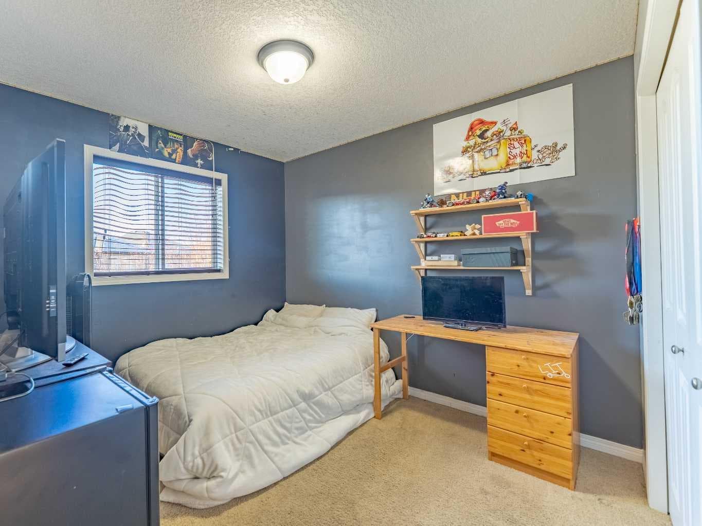 142 West Pointe Circle 