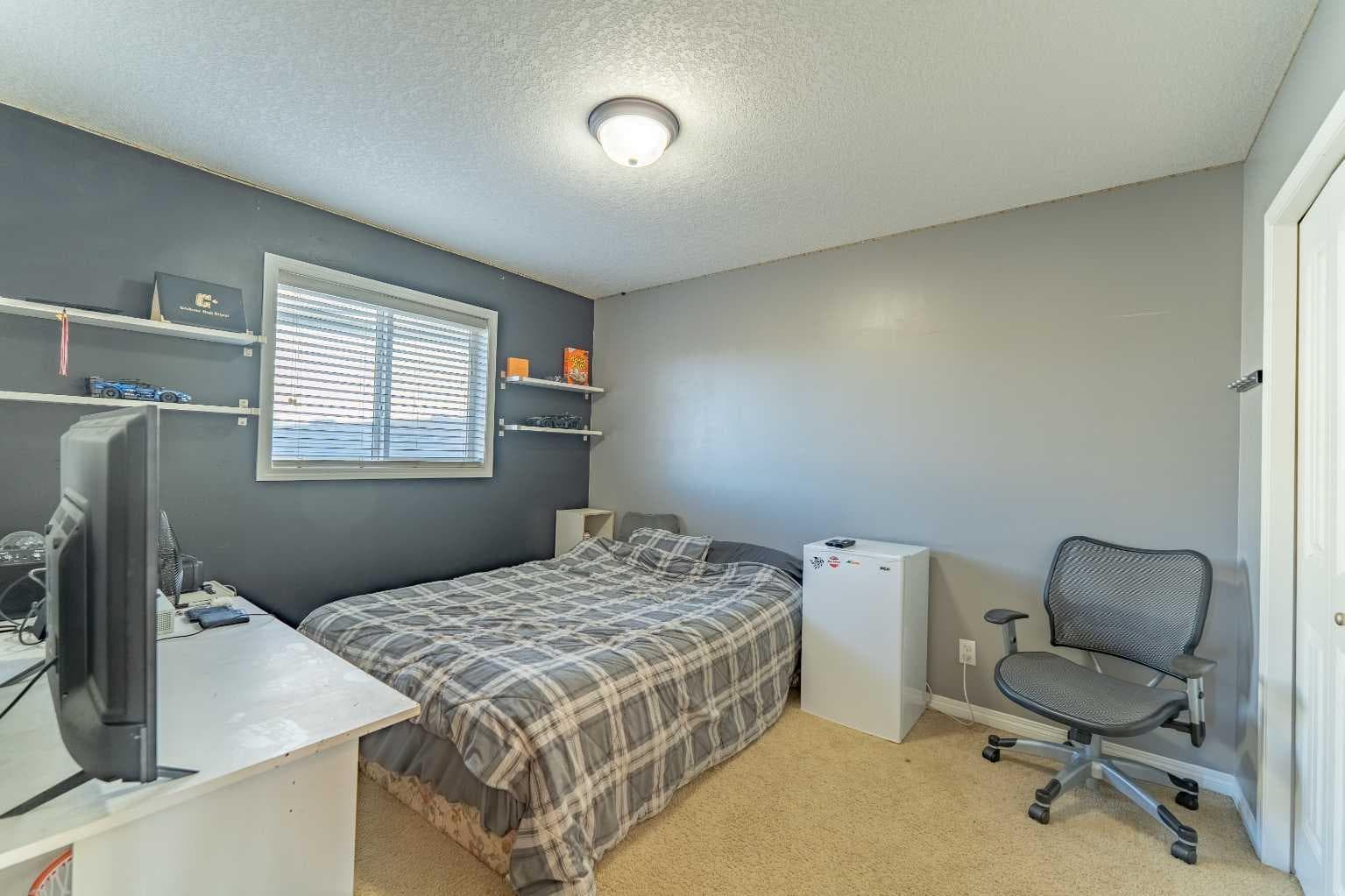 142 West Pointe Circle 