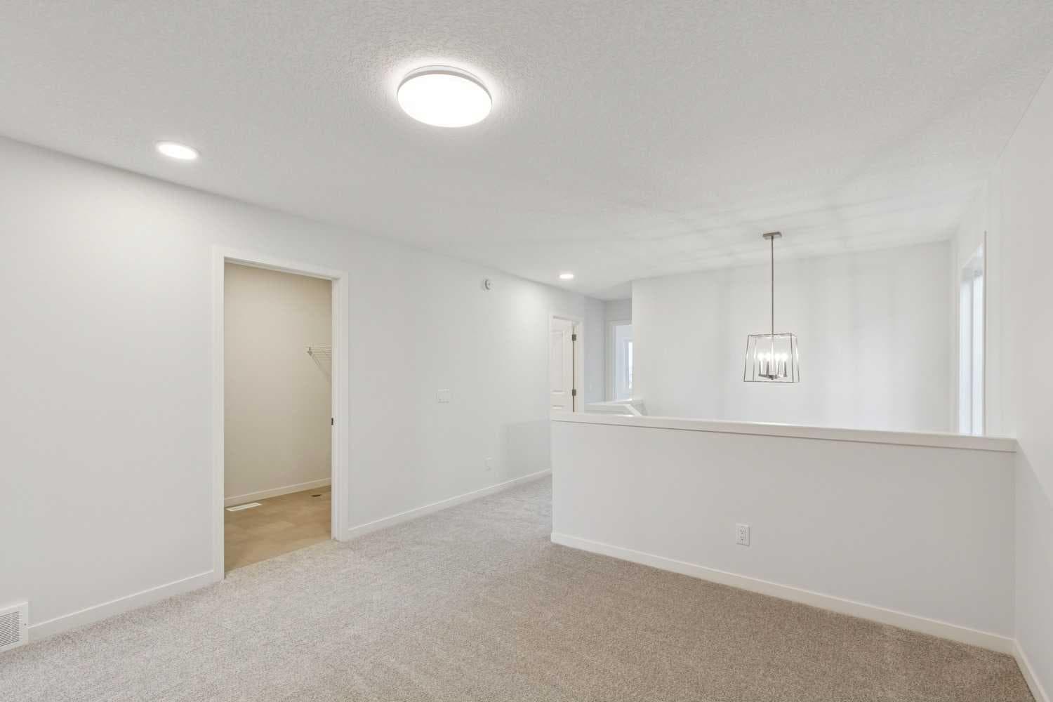 112 Lucas Green NW