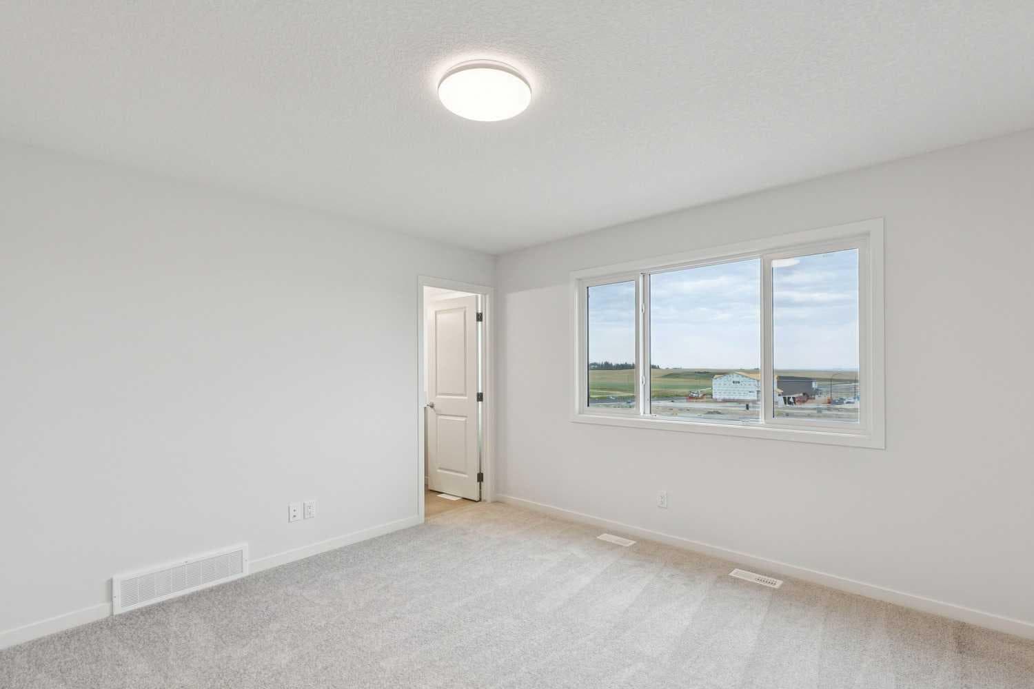 112 Lucas Green NW