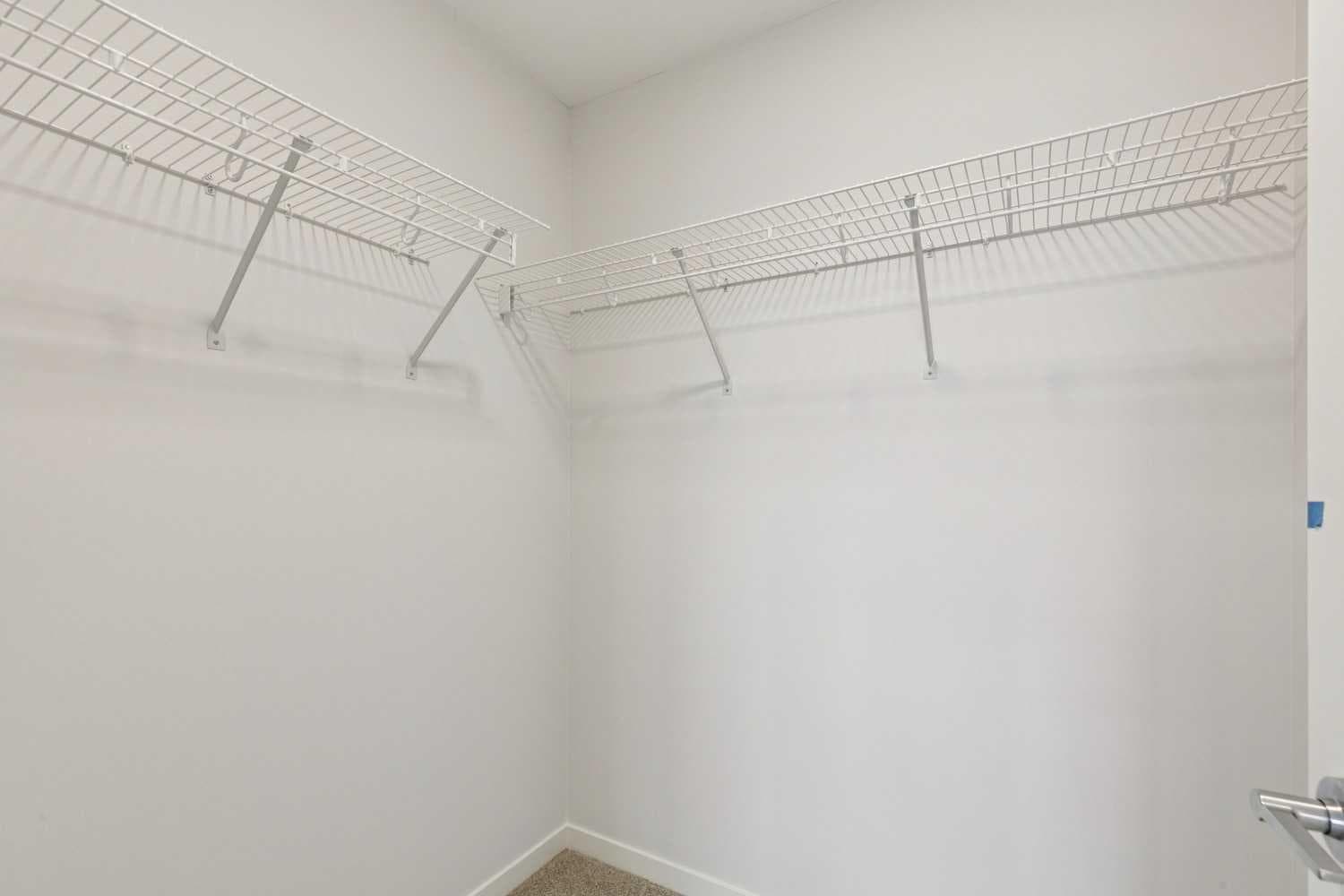 112 Lucas Green NW