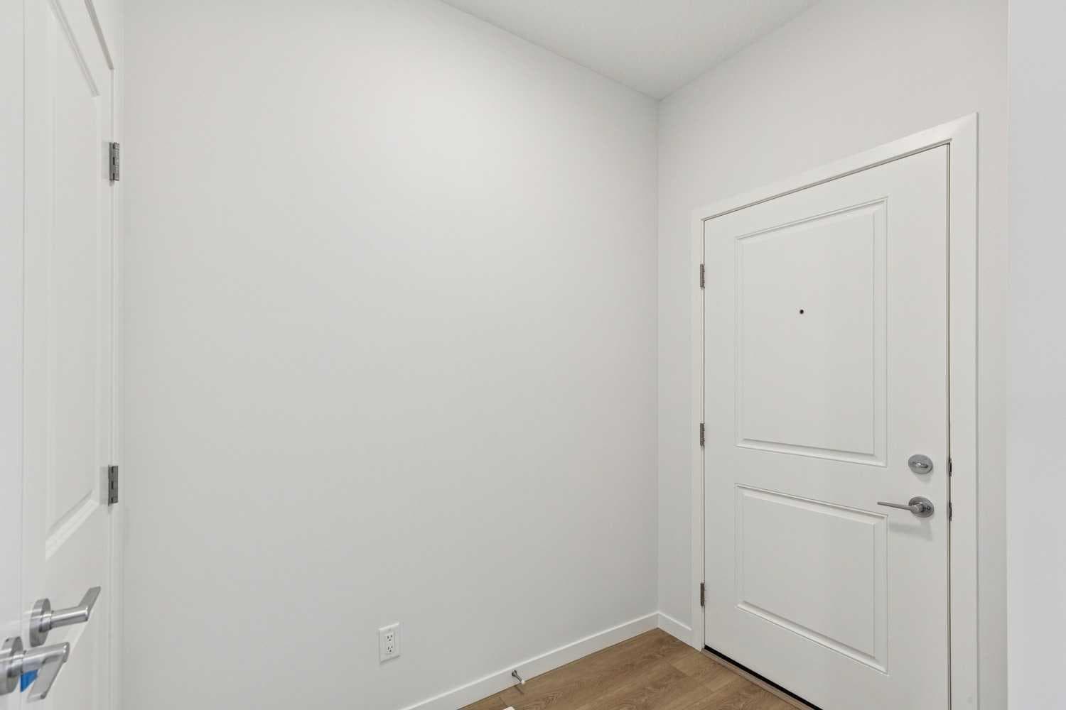 112 Lucas Green NW