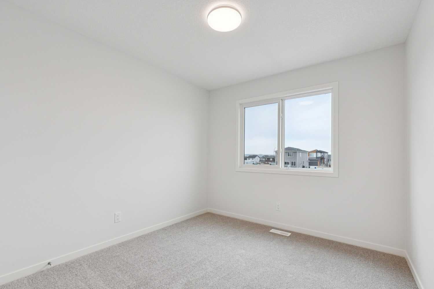 112 Lucas Green NW
