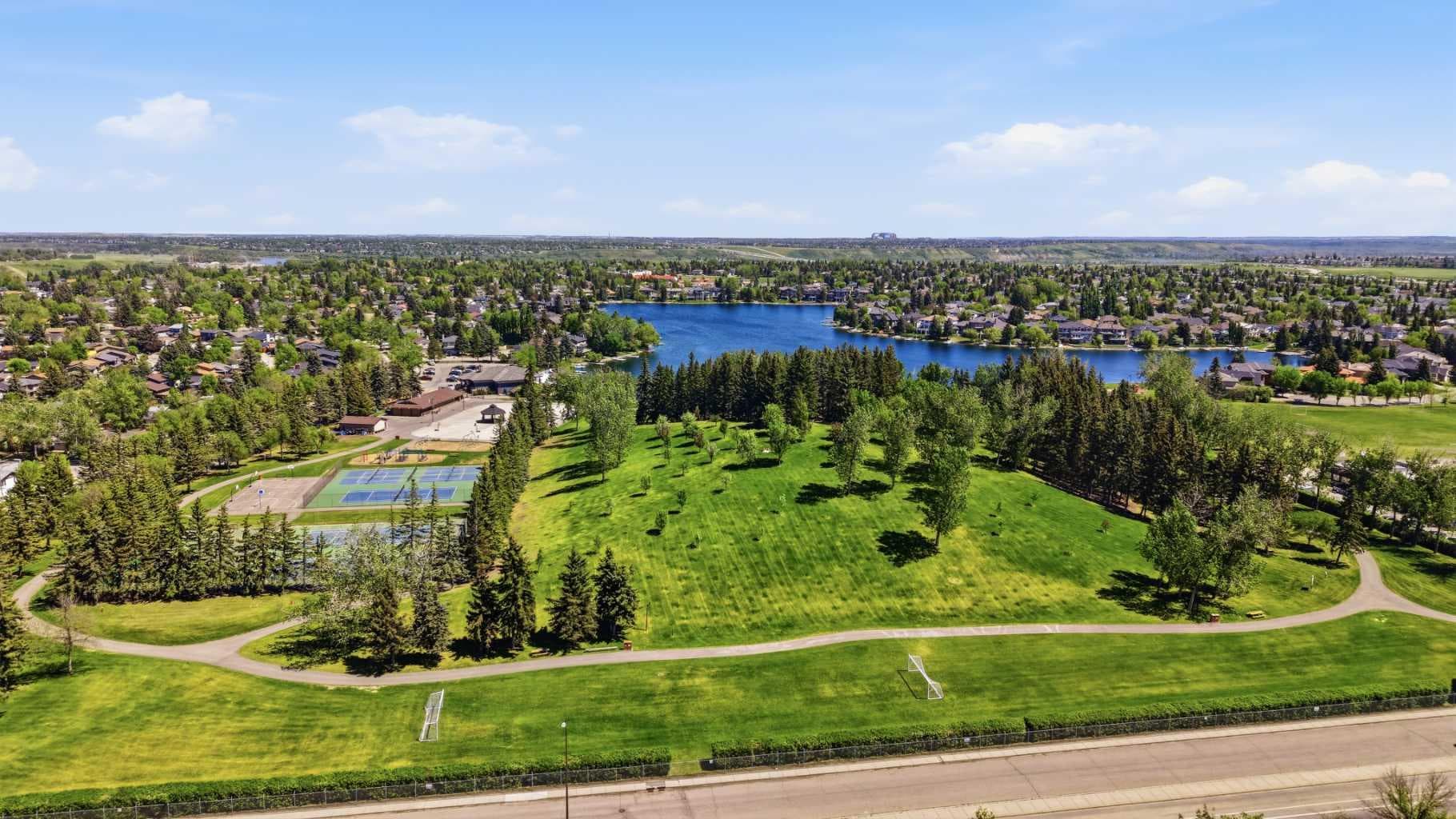 121 Sunbank Way SE