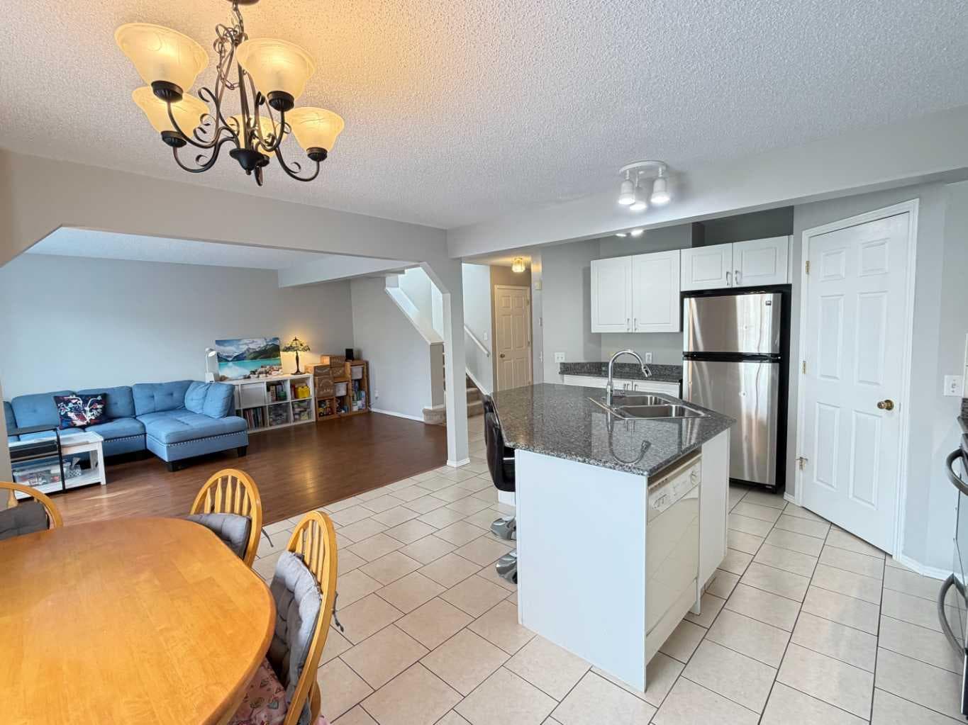 52 Citadel Meadow Court NW