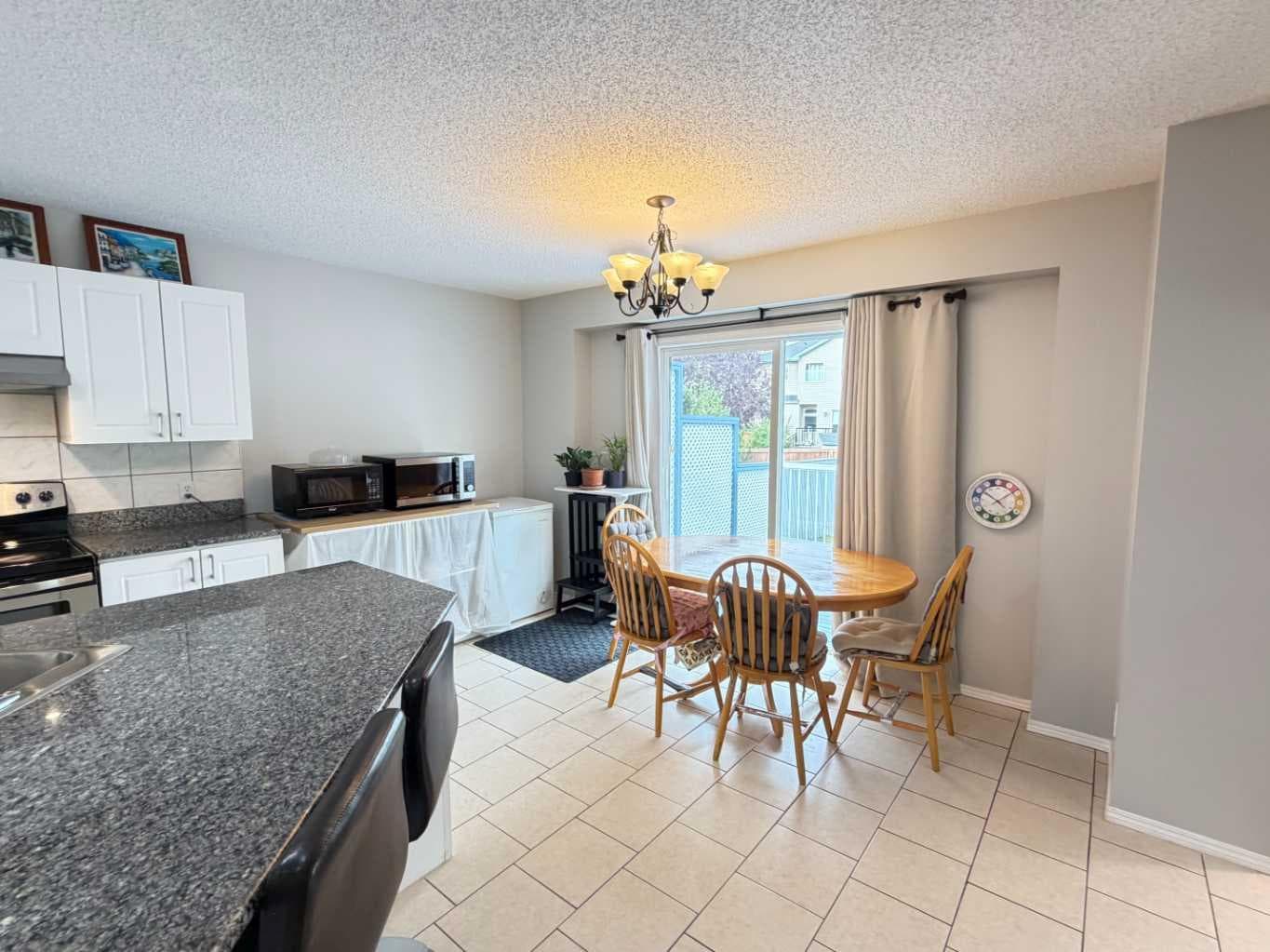 52 Citadel Meadow Court NW