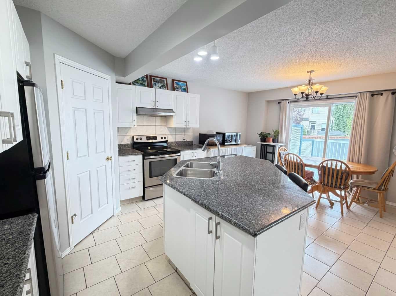 52 Citadel Meadow Court NW