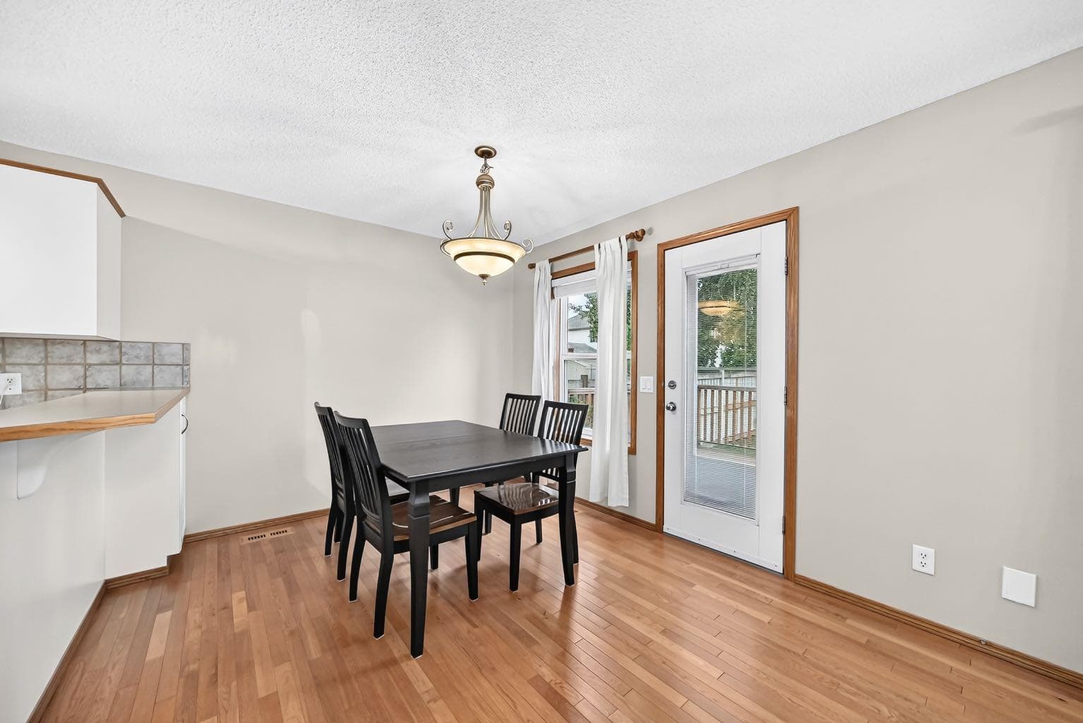 234 Somerglen Way SW