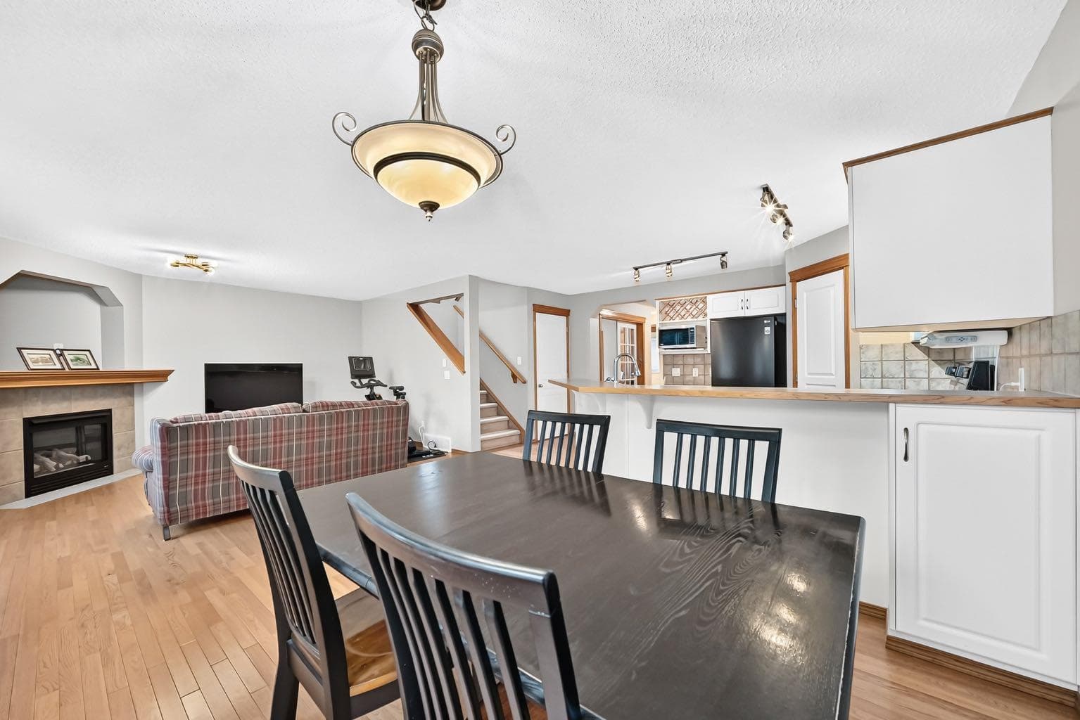 234 Somerglen Way SW